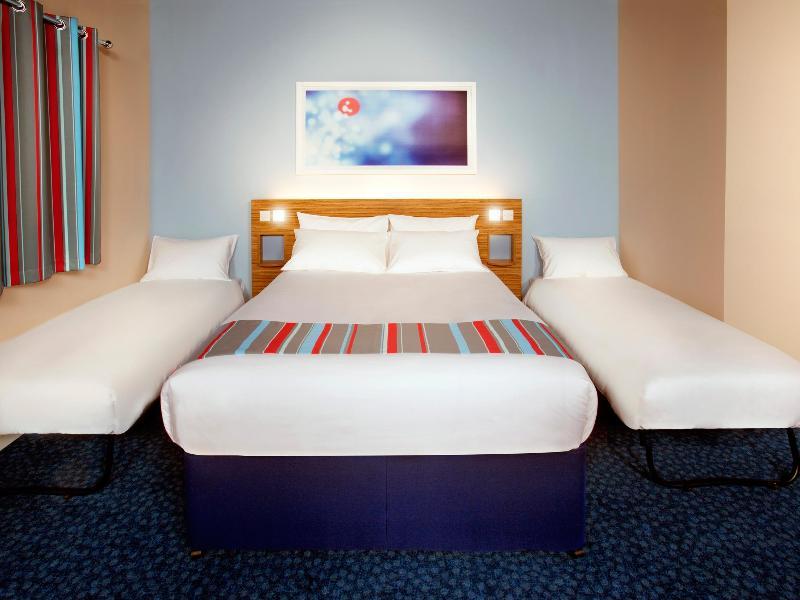 Travelodge Sunbury M3 Londra Esterno foto